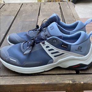 mens sneakers narrow width